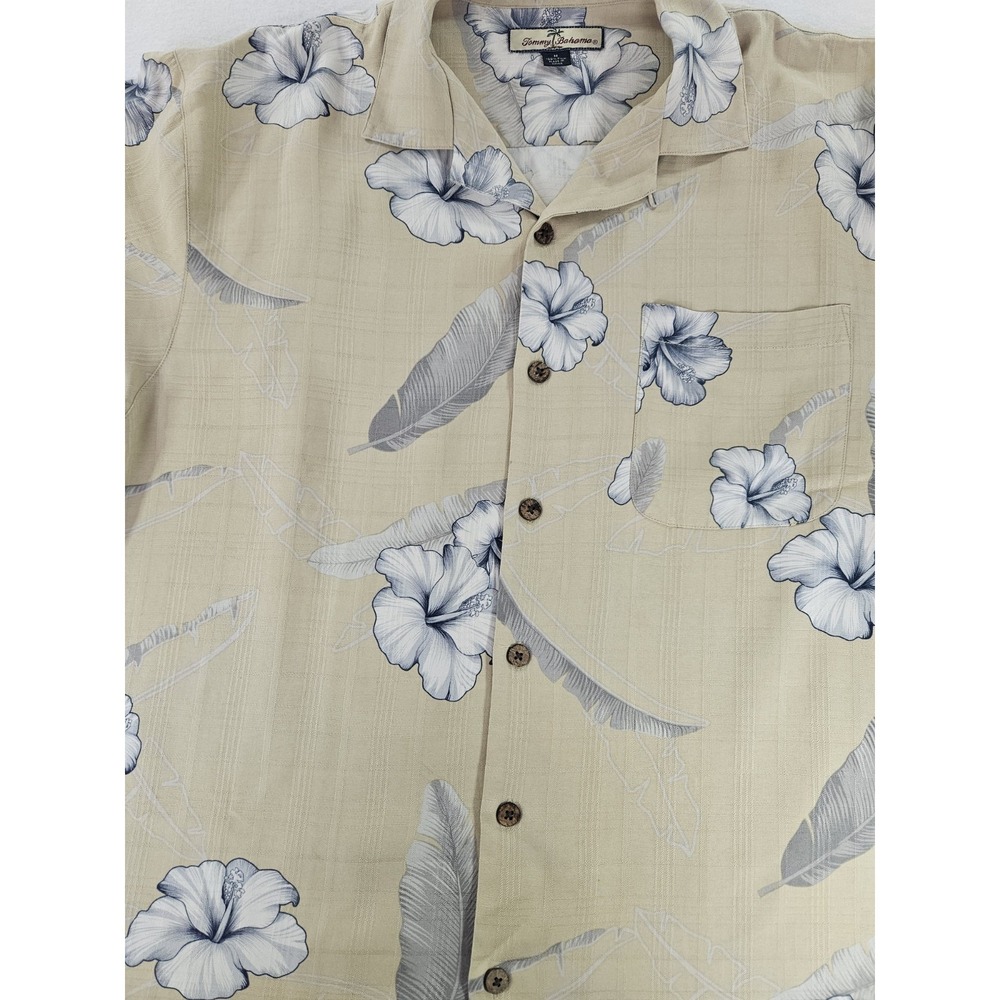 Tommy Bahama Men's M Silk Hawaiian Shirt Beach Floral Hibiscus Camp Button Up M